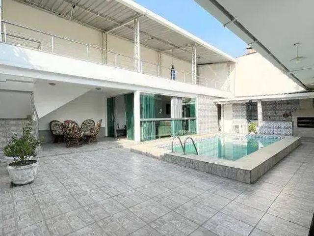 Casa / Sobrado Comercial para Venda em Manaus/AM Adrianópolis 4 Quartos