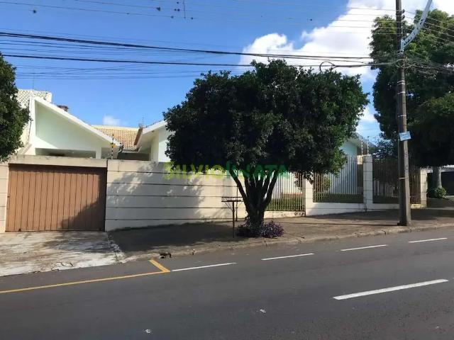 Casa / Sobrado Comercial para Venda em Maringá/PR Zona 05 3 Quartos