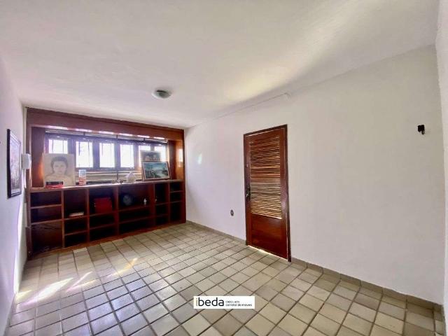 Casa / Sobrado Comercial para Venda em Natal/RN Tirol 4 Quartos