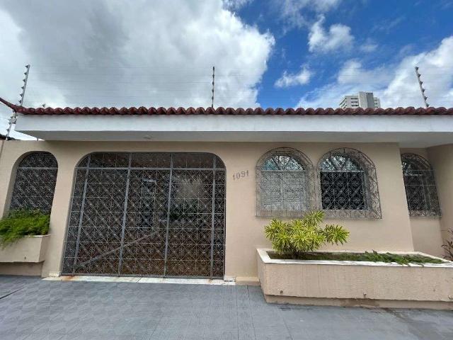 Casa / Sobrado Comercial para Venda em Natal/RN Lagoa Nova 4 Quartos