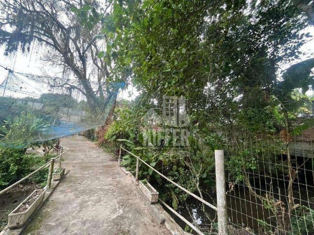 Casa / Sobrado Comercial para Venda em Niterói/RJ Pendotiba
