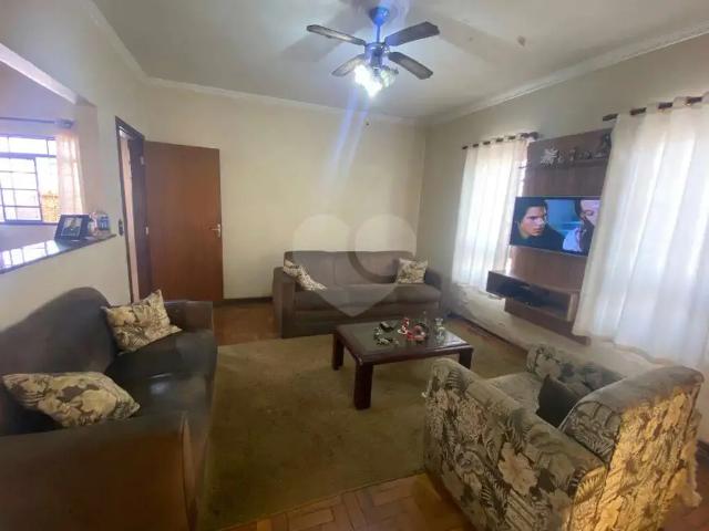Casa / Sobrado Comercial para Venda em São Carlos/SP Jardim Botafogo 1 2 Quartos