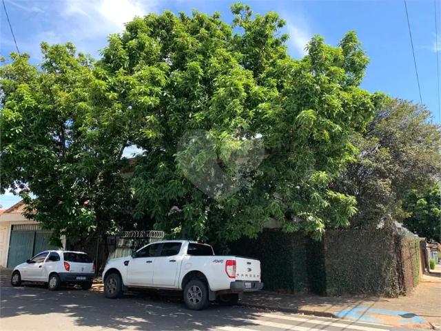Casa / Sobrado Comercial para Venda em São Carlos/SP Jardim Macarengo 4 Quartos
