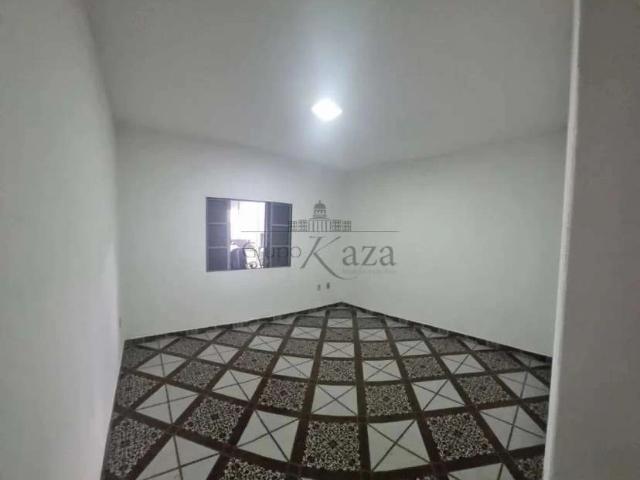 Casa / Sobrado Comercial para Venda em São José dos Campos/SP Jardim Ismênia 2 Quartos