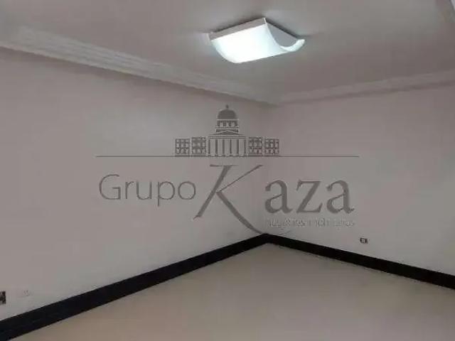 Casa / Sobrado Comercial para Venda em São José dos Campos/SP Vila Adyana 4 Quartos