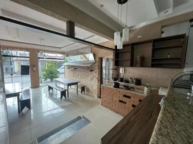 Casa / Sobrado Comercial para Venda em São José dos Campos/SP Vila Industrial