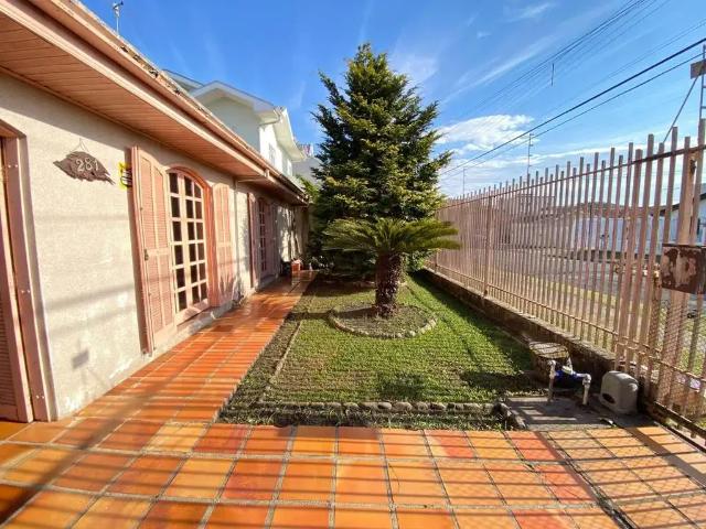 Casa / Sobrado Comercial para Venda em São José dos Pinhais/PR Afonso Pena 4 Quartos