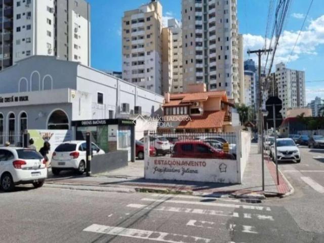 Casa / Sobrado Comercial para Venda em São José/SC Campinas 3 Quartos