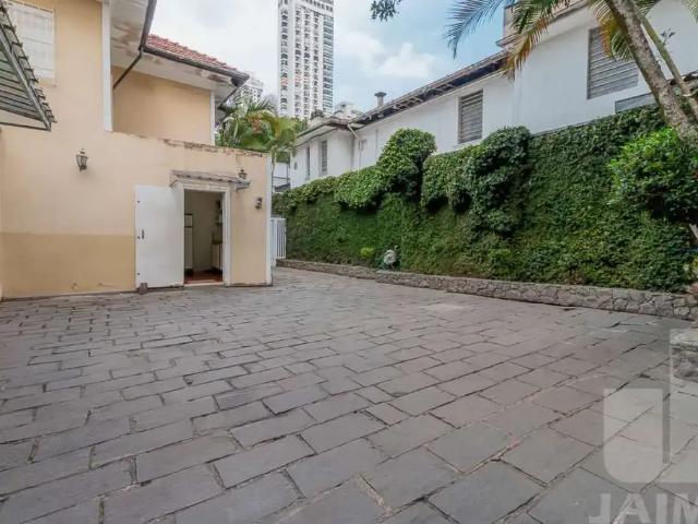 Casa / Sobrado Comercial para Venda em São Paulo/SP Pacaembu