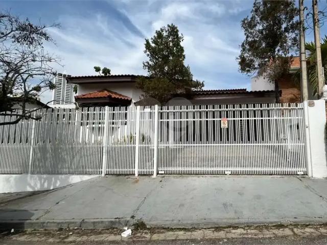 Casa / Sobrado Comercial para Venda em Sorocaba/SP Parque Campolim 6 Quartos
