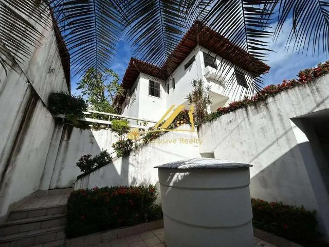 Casa / Sobrado Comercial para Venda em Salvador/BA Caminho das Árvores 5 Quartos