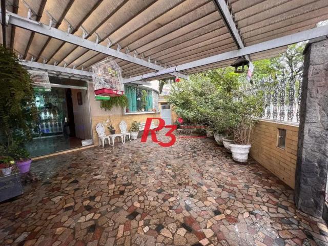 Casa / Sobrado Comercial para Venda em Santos/SP Embaré 3 Quartos