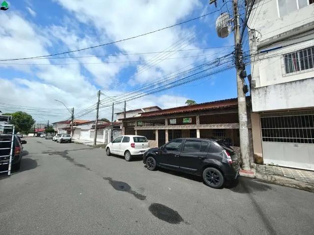 Casa / Sobrado Comercial para Venda em Serra/ES Parque Residencial Laranjeiras 4 Quartos