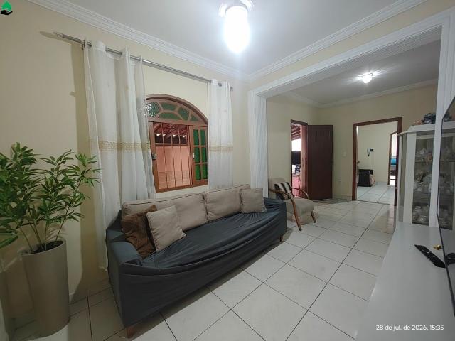 Casa / Sobrado Comercial para Venda em Serra/ES Parque Residencial Laranjeiras 4 Quartos
