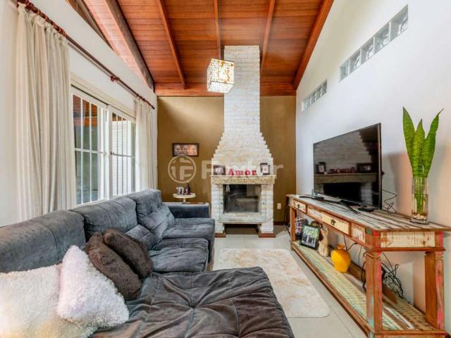 Casa / Sobrado Comercial para Venda em Porto Alegre/RS Camaquã 5 Quartos