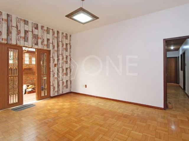 Casa / Sobrado Comercial para Venda em Porto Alegre/RS Auxiliadora