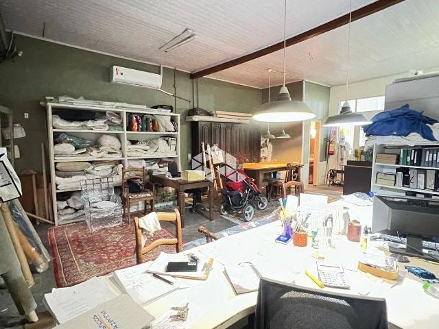 Casa / Sobrado Comercial para Venda em Porto Alegre/RS Floresta 2 Quartos