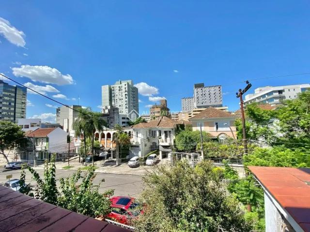 Casa / Sobrado Comercial para Venda em Porto Alegre/RS Floresta 4 Quartos