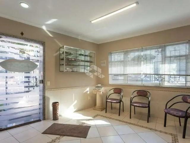 Casa / Sobrado Comercial para Venda em Porto Alegre/RS Higienópolis 2 Quartos