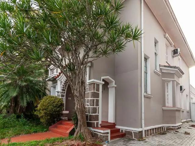 Casa / Sobrado Comercial para Venda em Porto Alegre/RS São João 4 Quartos