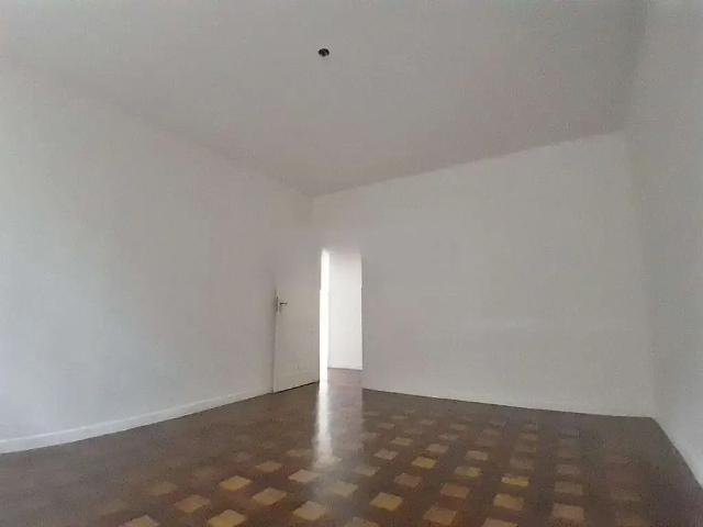 Casa / Sobrado Comercial para Venda em Porto Alegre/RS São João 6 Quartos