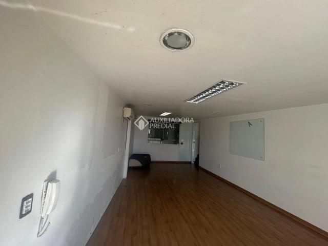 Casa / Sobrado Comercial para Venda em Porto Alegre/RS São Sebastião 4 Quartos
