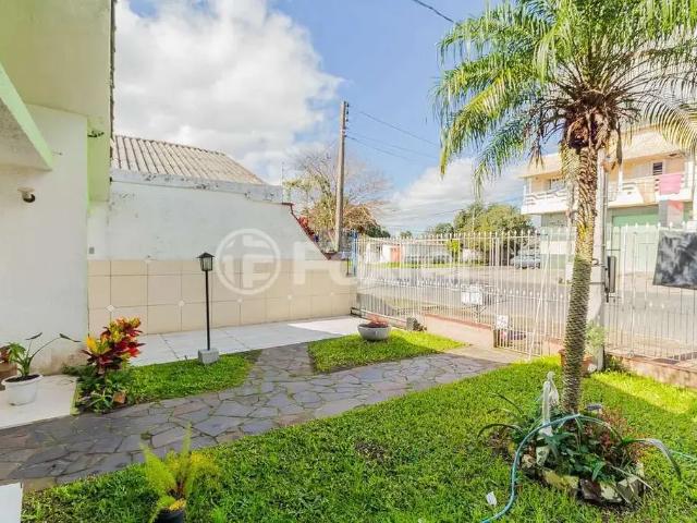 Casa / Sobrado Comercial para Venda em Porto Alegre/RS Sarandi 3 Quartos