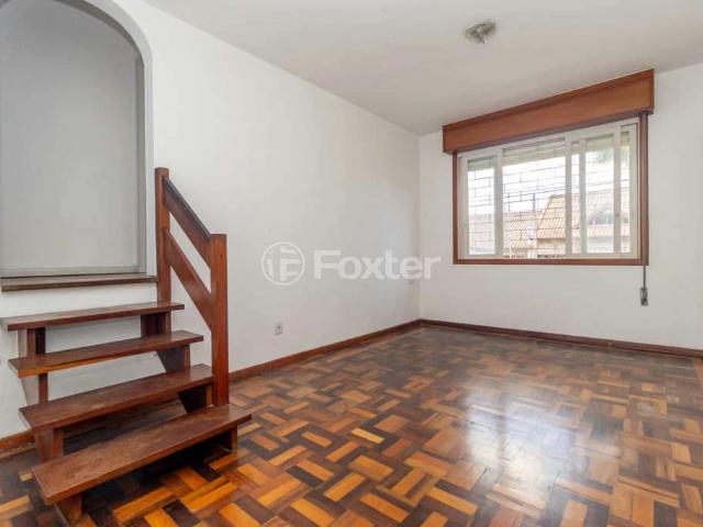 Casa / Sobrado Comercial para Venda em Porto Alegre/RS Passo da Areia 4 Quartos