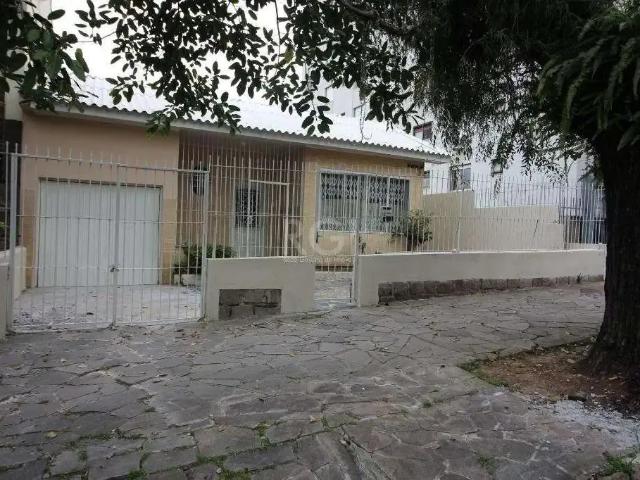 Casa / Sobrado Comercial para Venda em Porto Alegre/RS Petrópolis 3 Quartos