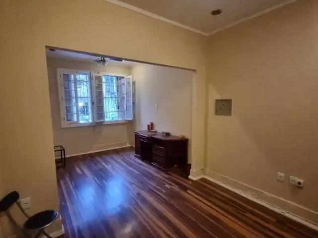 Casa / Sobrado Comercial para Venda em Porto Alegre/RS Rio Branco 3 Quartos