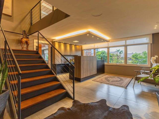 Casa / Sobrado Comercial para Venda em Porto Alegre/RS Três Figueiras