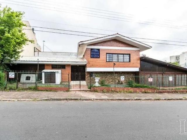 Casa / Sobrado Comercial para Venda em Porto Alegre/RS Tristeza