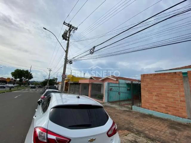 Casa / Sobrado Comercial para Venda em Piracicaba/SP Castelinho 3 Quartos
