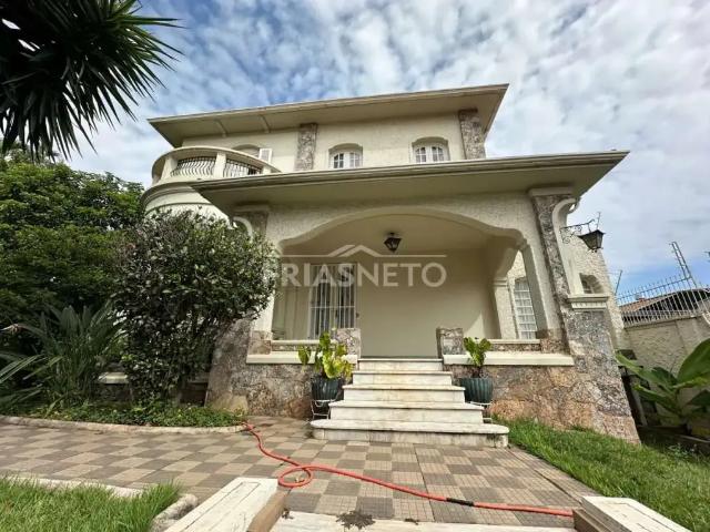 Casa / Sobrado Comercial para Venda em Piracicaba/SP Centro 5 Quartos