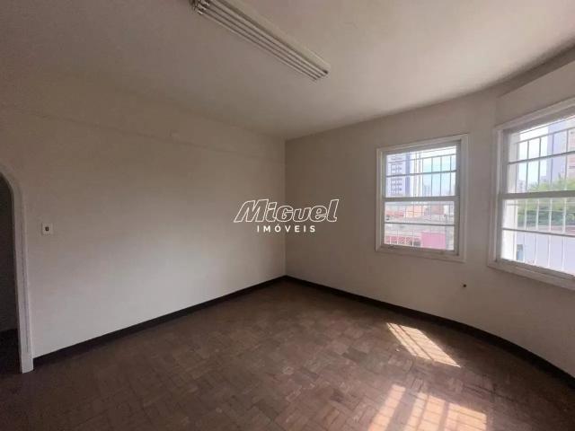 Casa / Sobrado Comercial para Venda em Piracicaba/SP Centro 5 Quartos