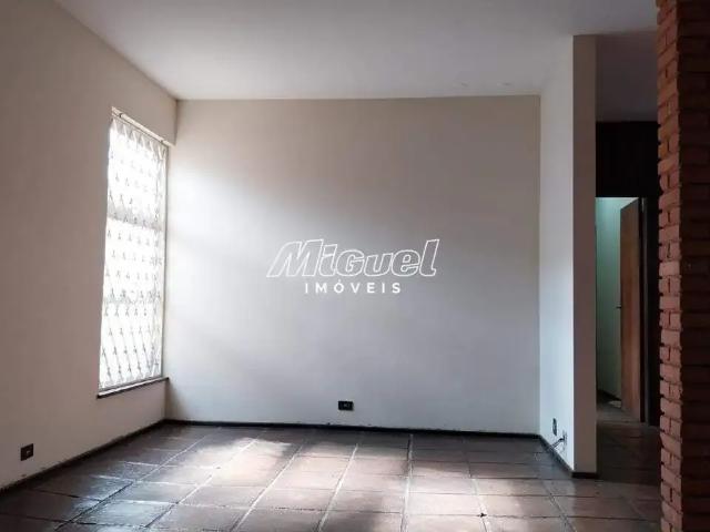 Casa / Sobrado Comercial para Venda em Piracicaba/SP São Dimas 6 Quartos