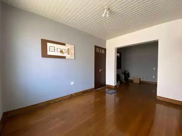Casa / Sobrado Comercial para Venda em Pirassununga/SP Centro 2 Quartos