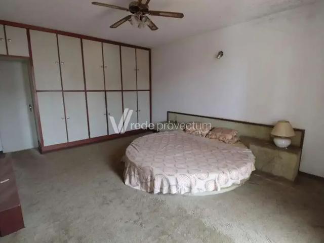Casa / Sobrado Comercial para Venda em Pirassununga/SP Centro 5 Quartos