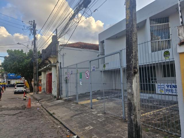 Casa / Sobrado Comercial para Venda em Recife/PE Casa Amarela