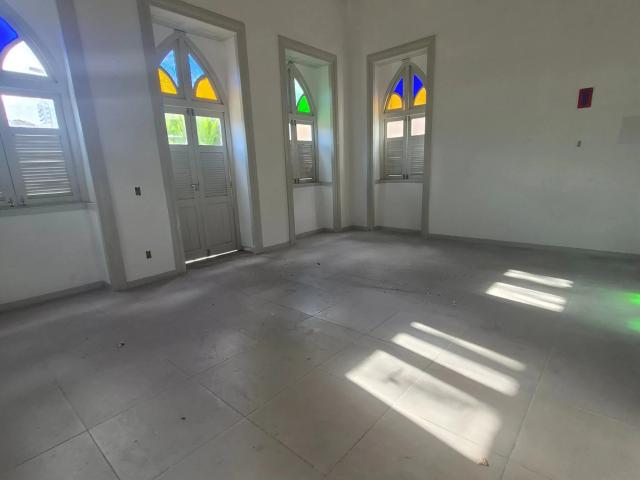 Casa / Sobrado Comercial para Venda em Recife/PE Torre 5 Quartos