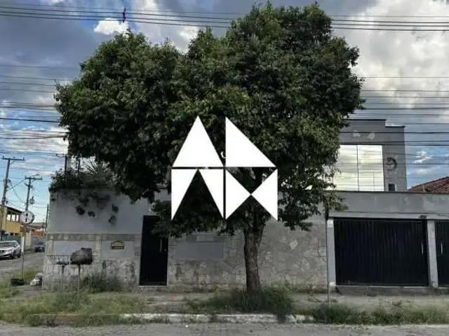Casa / Sobrado Comercial para Venda em Resende/RJ Liberdade 3 Quartos