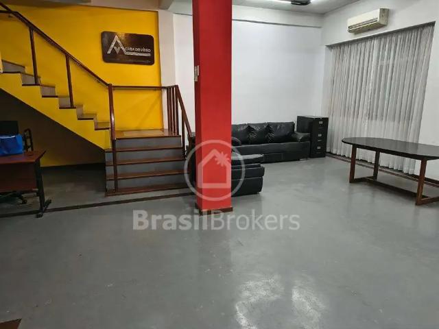 Casa / Sobrado Comercial para Venda em Rio de Janeiro/RJ Jacarepaguá 4 Quartos