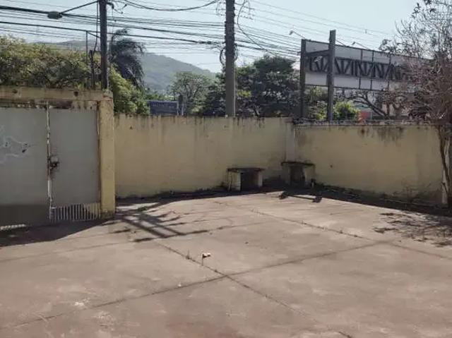 Casa / Sobrado Comercial para Venda em Rio de Janeiro/RJ Senador Vasconcelos 3 Quartos