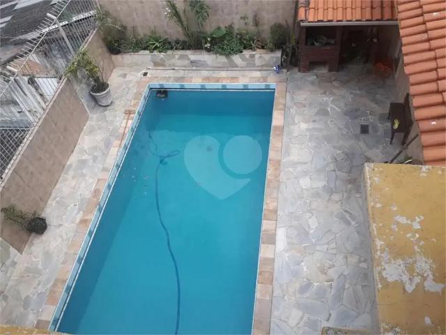 Casa / Sobrado Comercial para Venda em Taboão da Serra/SP Jardim Maria Rosa 6 Quartos