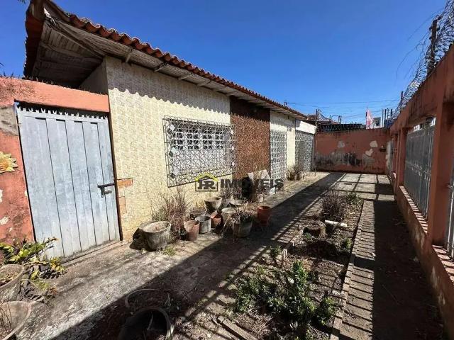Casa / Sobrado Comercial para Venda em Teresina/PI Marquês de Paranaguá 3 Quartos