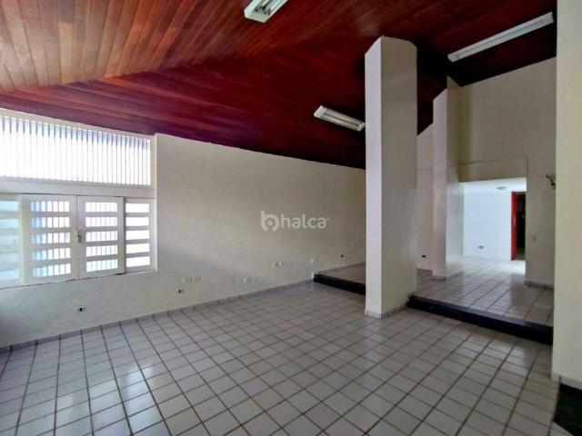 Casa / Sobrado Comercial para Venda em Teresina/PI Planalto 4 Quartos