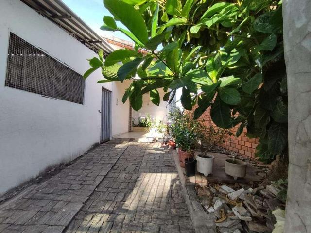 Casa / Sobrado Comercial para Venda em Teresina/PI São Cristóvão 4 Quartos