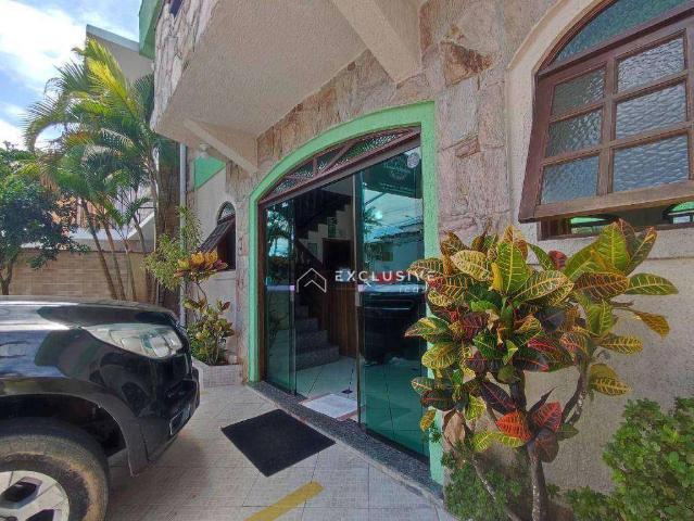 Casa / Sobrado Comercial para Venda em Ubatuba/SP Itaguá 8 Quartos