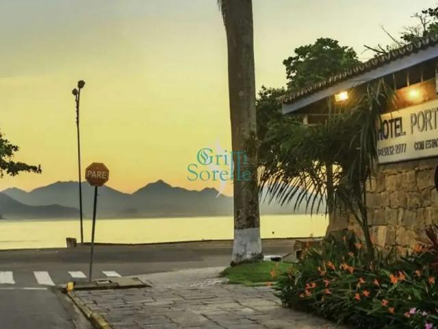 Casa / Sobrado Comercial para Venda em Ubatuba/SP Itaguá 22 Quartos