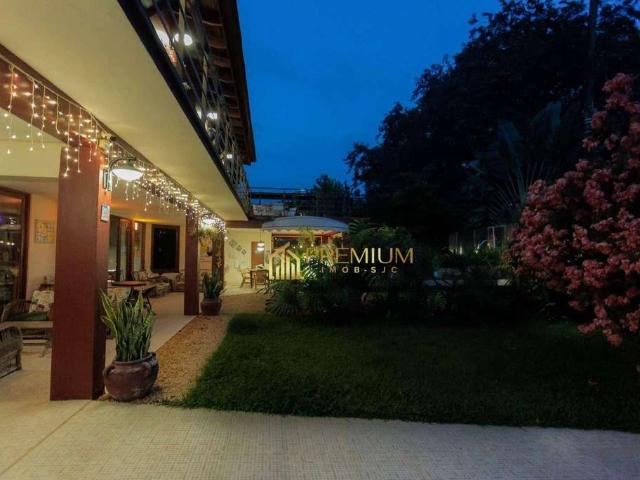 Casa / Sobrado Comercial para Venda em Ubatuba/SP Perequê Açu 9 Quartos